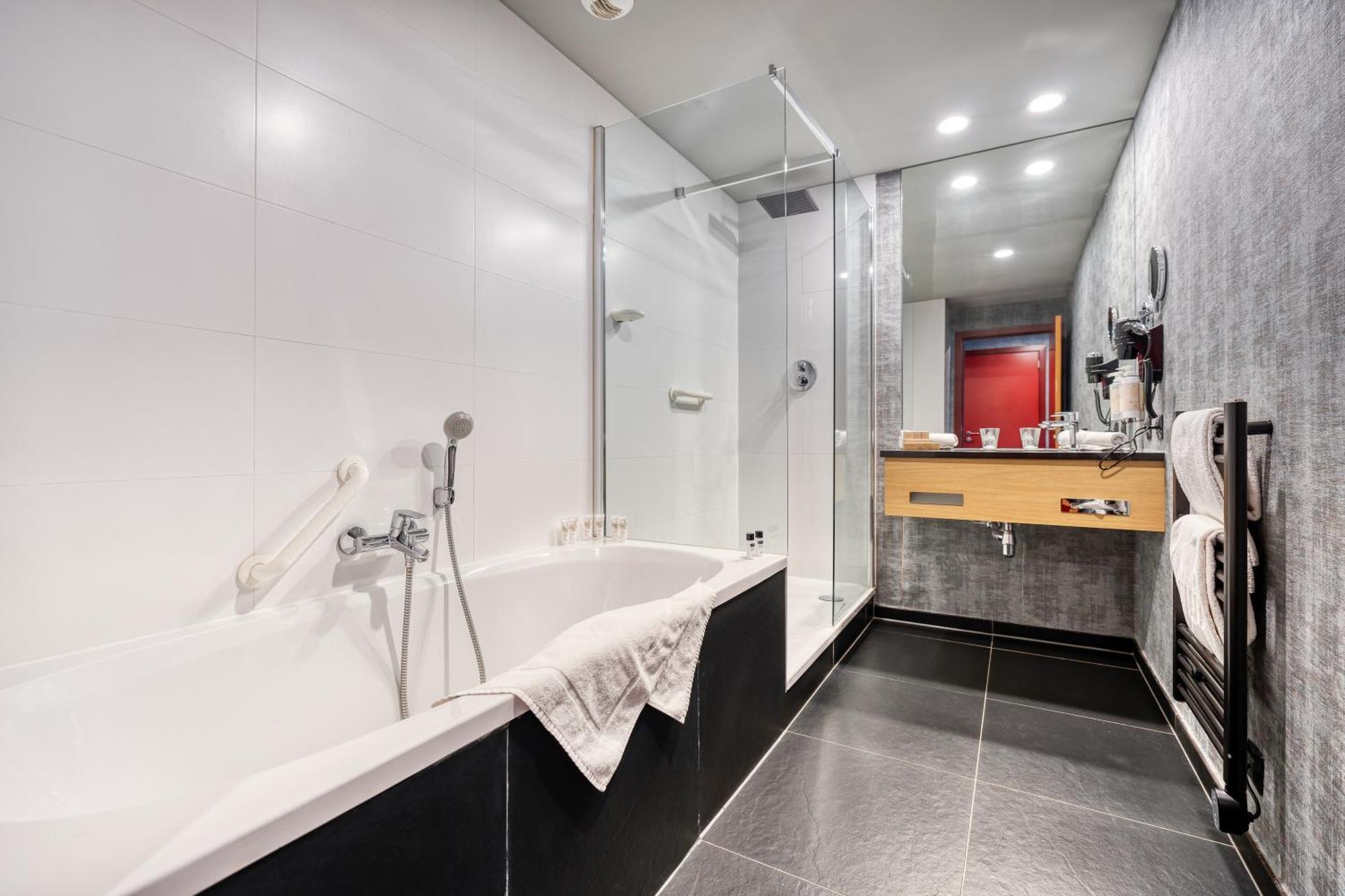 Hotel Verviers Van Der Valk Eksteriør bilde