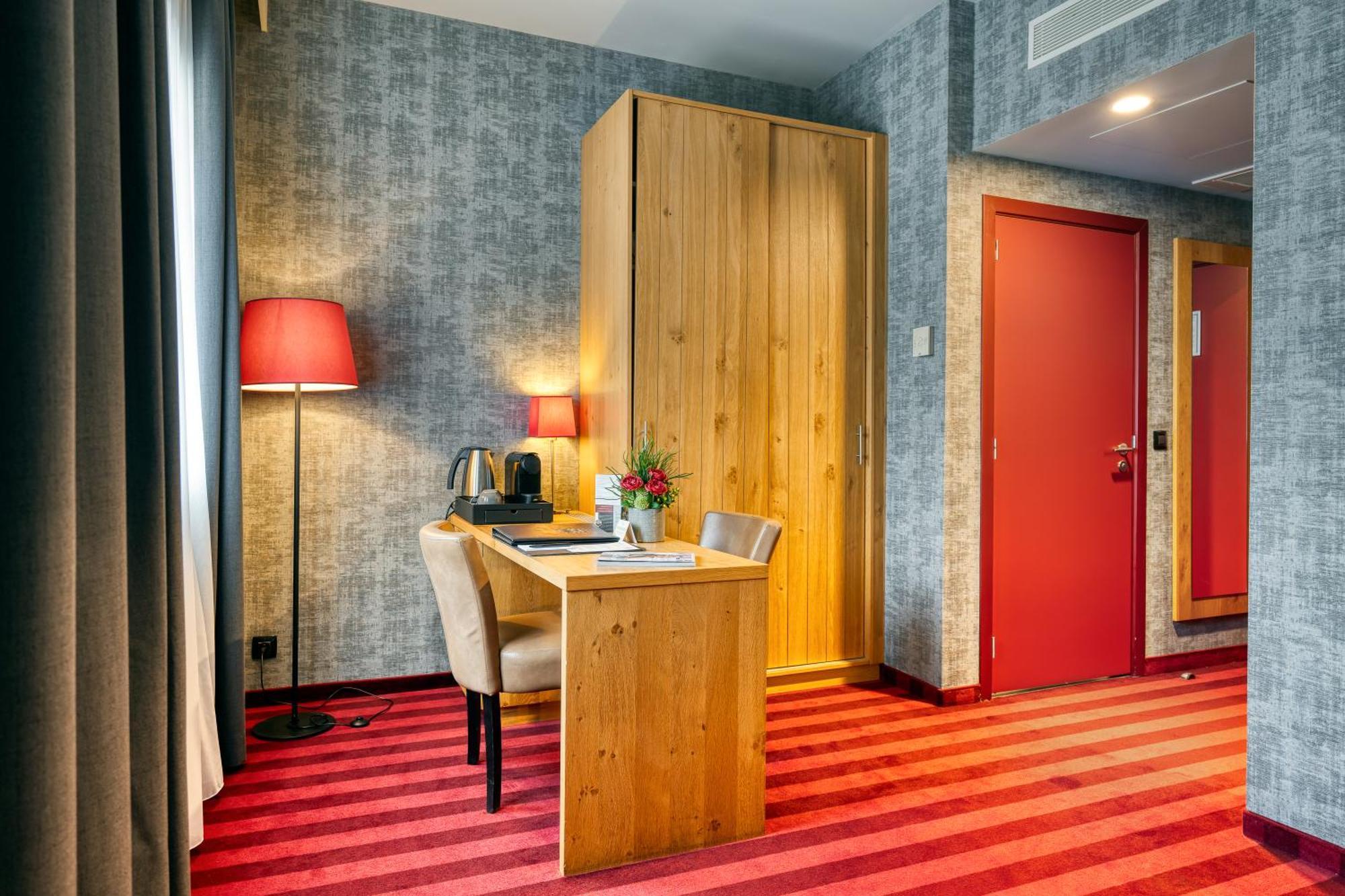 Hotel Verviers Van Der Valk Eksteriør bilde