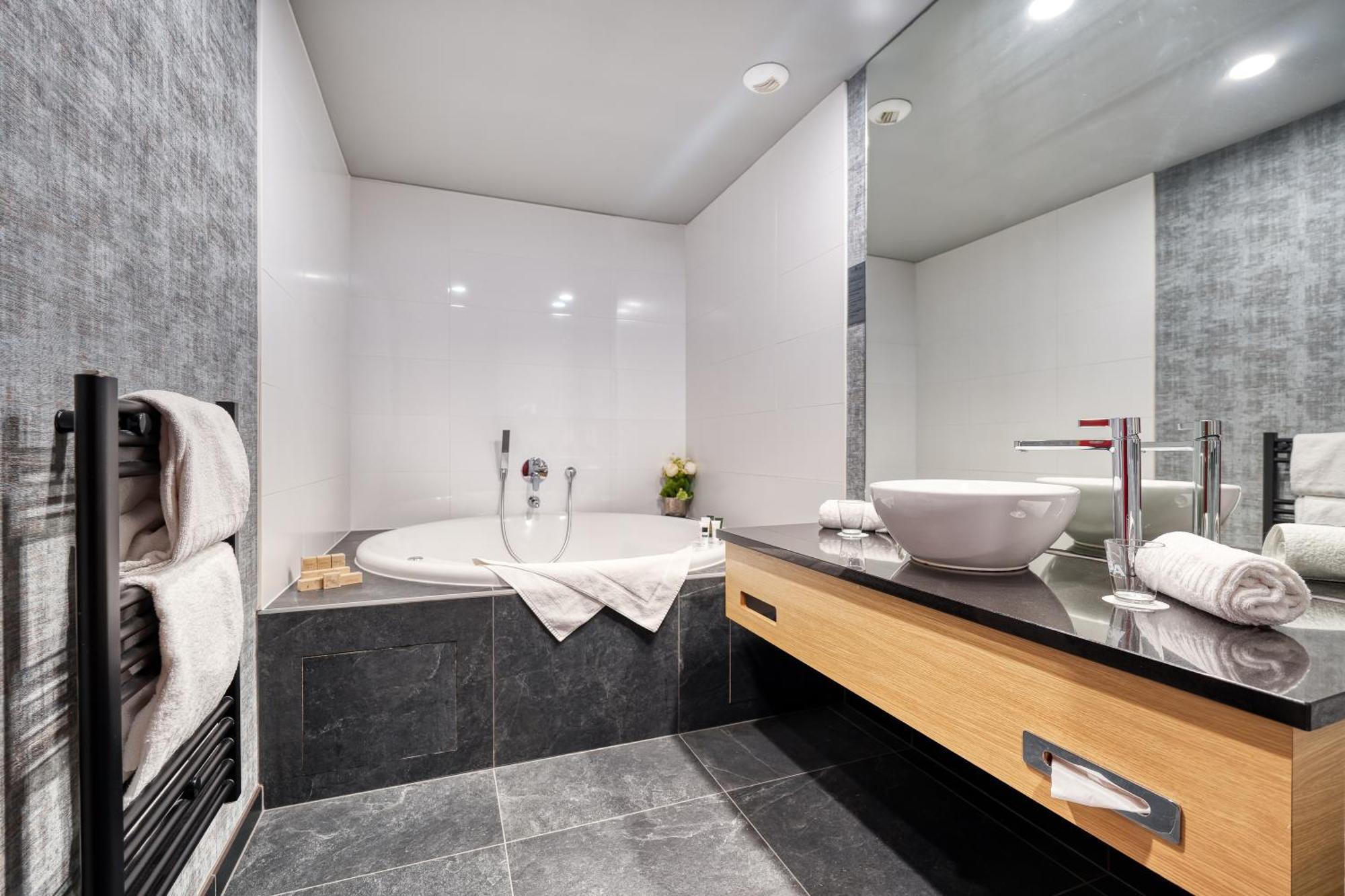 Hotel Verviers Van Der Valk Eksteriør bilde