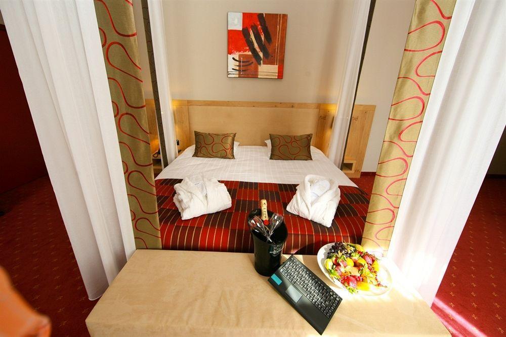 Hotel Verviers Van Der Valk Eksteriør bilde