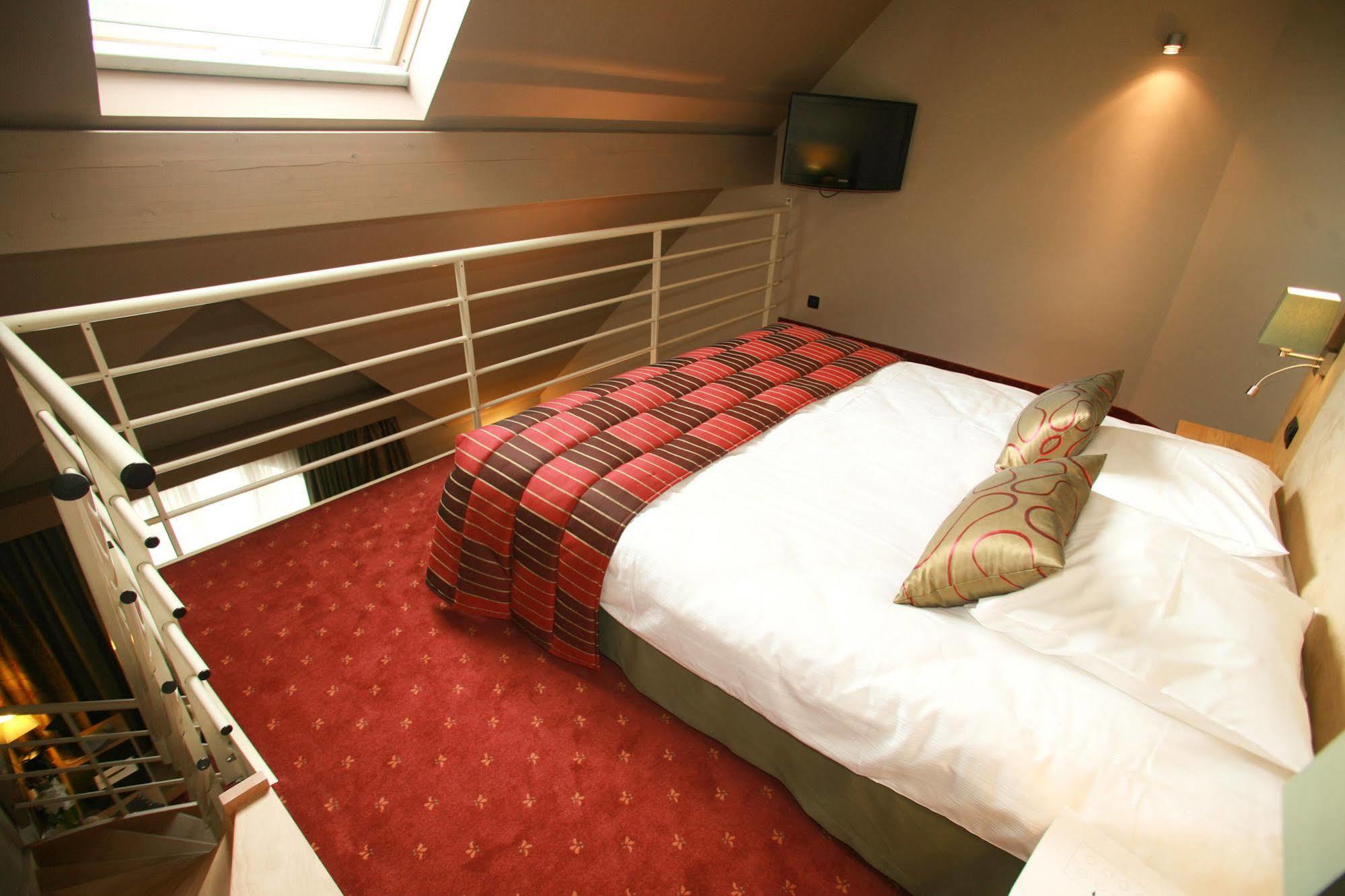 Hotel Verviers Van Der Valk Eksteriør bilde